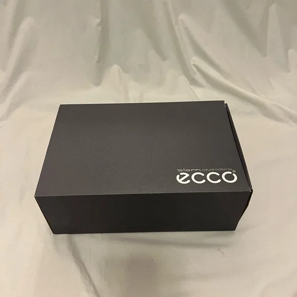 ECCO Women’s Golf Shoes - Picture 12 of 12